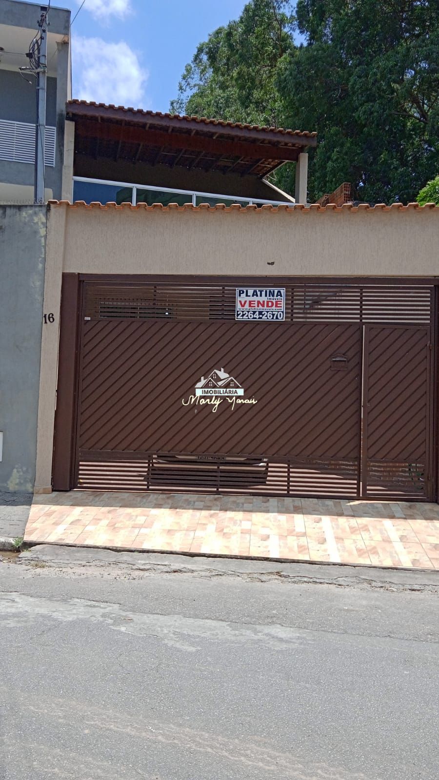 Sobrado à venda com 3 quartos, 300m² - Foto 1