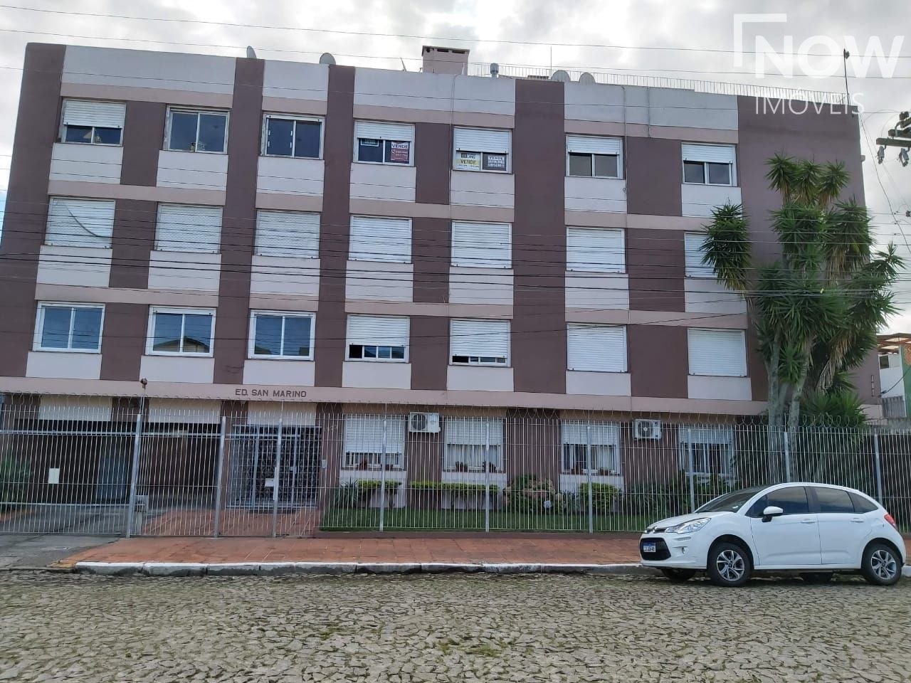 Apartamento à venda com 3 quartos, 160m² - Foto 1