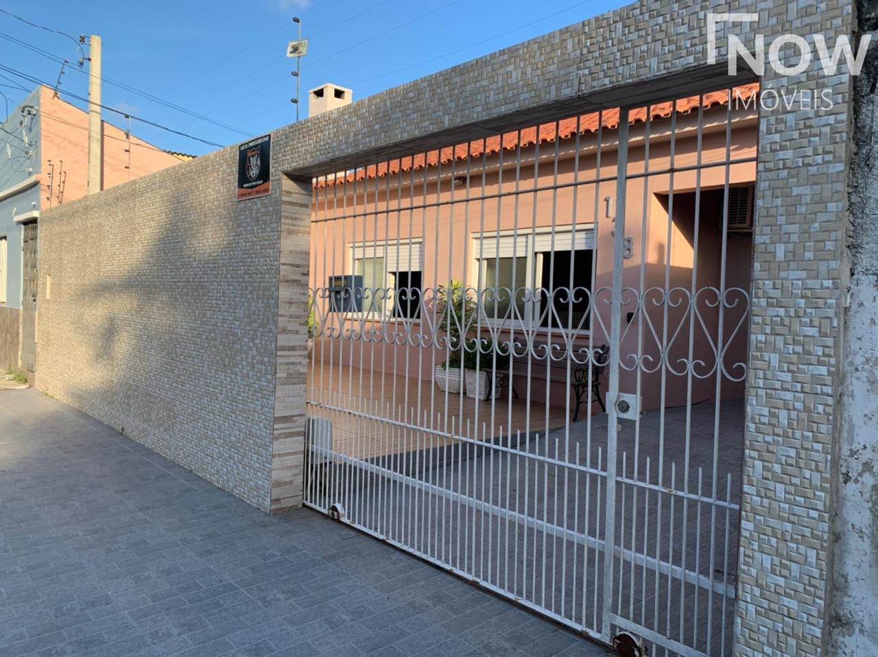 Casa à venda com 4 quartos, 226m² - Foto 2