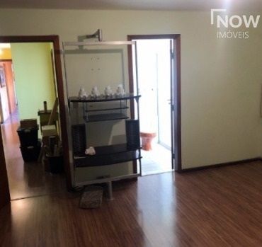 Apartamento à venda com 3 quartos, 193m² - Foto 2