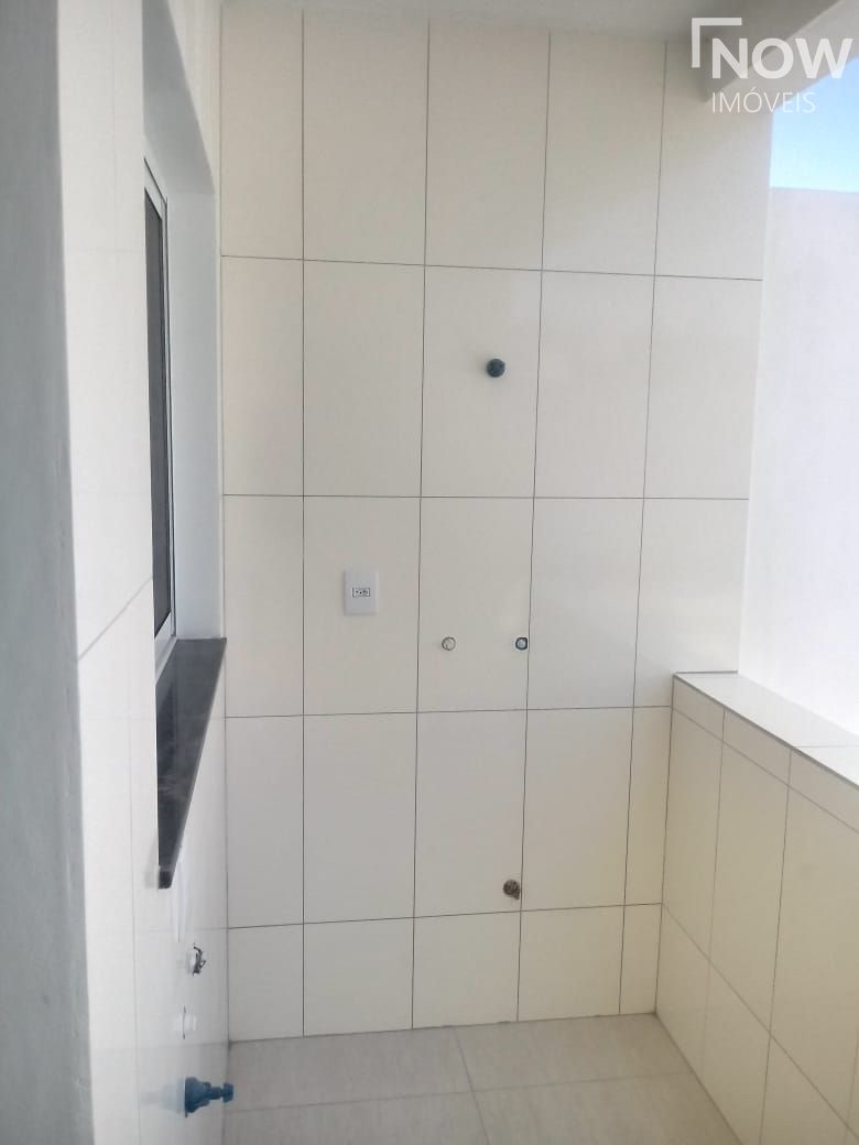 Casa à venda com 3 quartos, 67m² - Foto 8