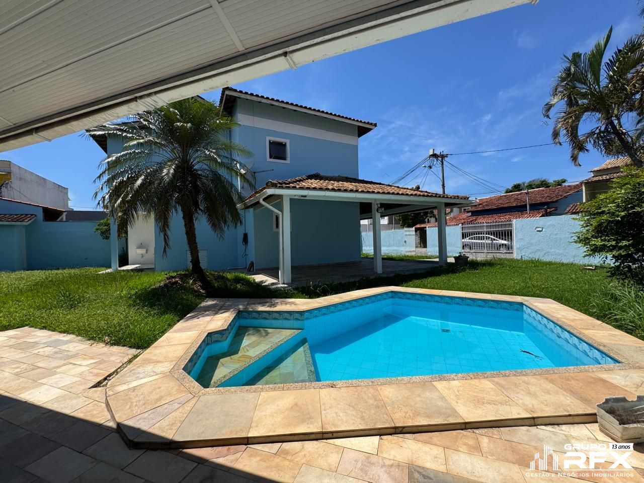 Casa com 3 Dormitórios para alugar, 180 m² por R$ 4.500,00 Casa com 3 Dormitórios para alugar, 180 m² por R$ 4.500,00