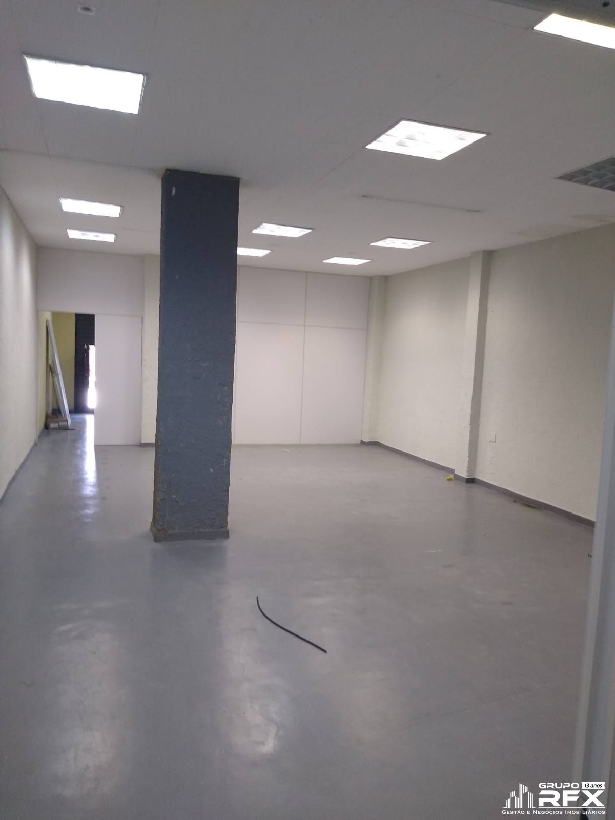 Loja / Salão / Ponto Comercial de 200m² no bairro Patronato, em São Gonçalo | Eu Corretor