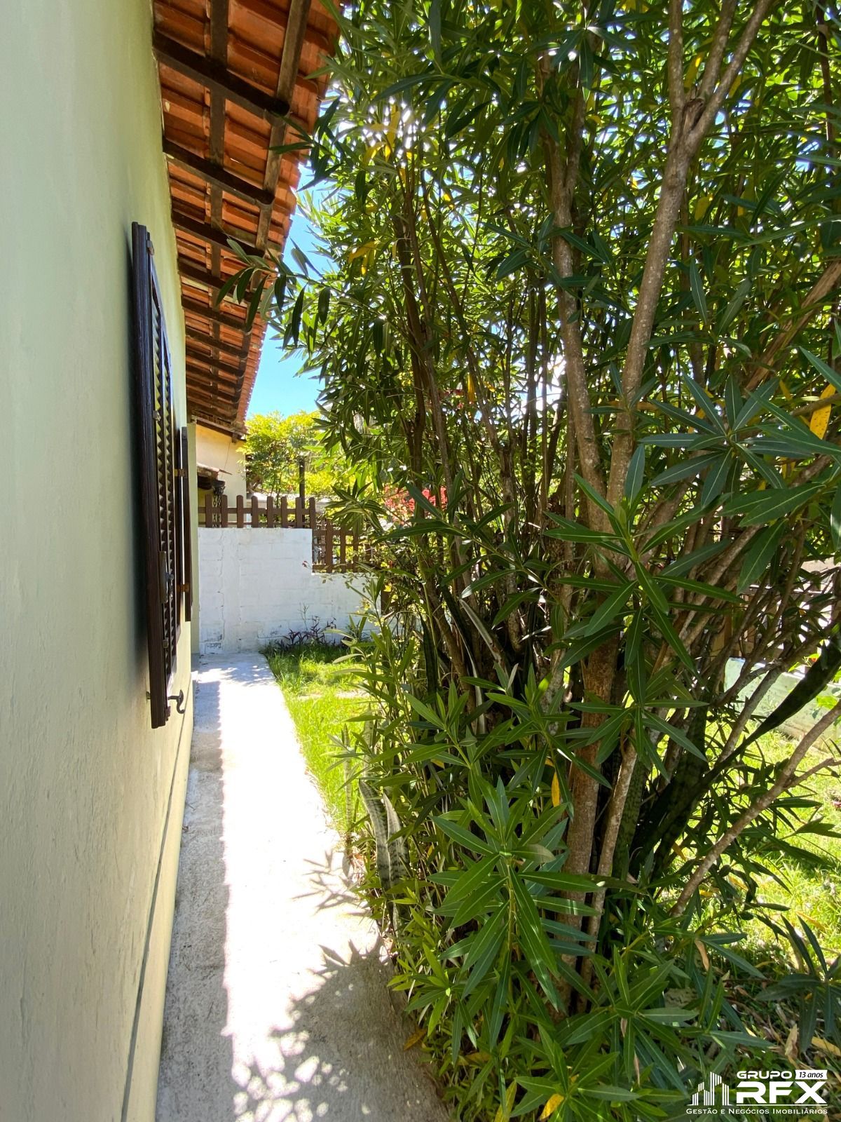 Casa com 2 Dormitórios à venda, 111 m² por R$ 330.000,00 Casa com 2 Dormitórios à venda, 111 m² por R$ 330.000,00