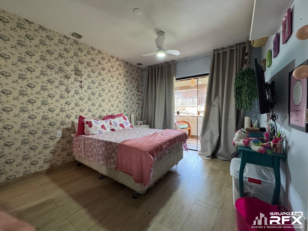 Casa com 4 Dormitórios para alugar, 250 m² por R$ 5.500,00 Casa com 4 Dormitórios para alugar, 250 m² por R$ 5.500,00