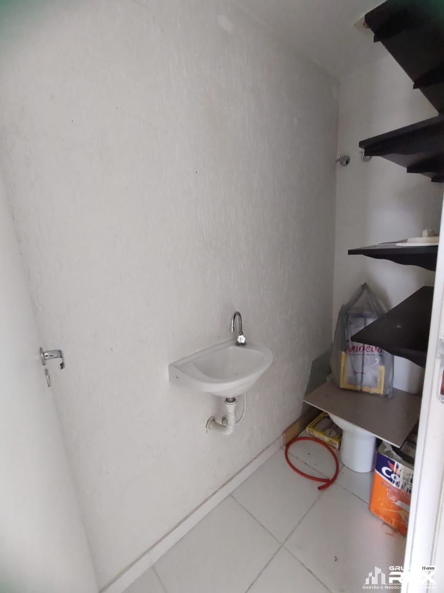 Apartamento com 3 Dormitórios para alugar, 79 m² por R$ 2.000,00 Apartamento com 3 Dormitórios para alugar, 79 m² por R$ 2.000,00