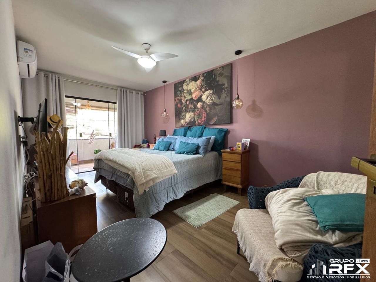 Casa com 4 Dormitórios para alugar, 250 m² por R$ 5.500,00 Casa com 4 Dormitórios para alugar, 250 m² por R$ 5.500,00