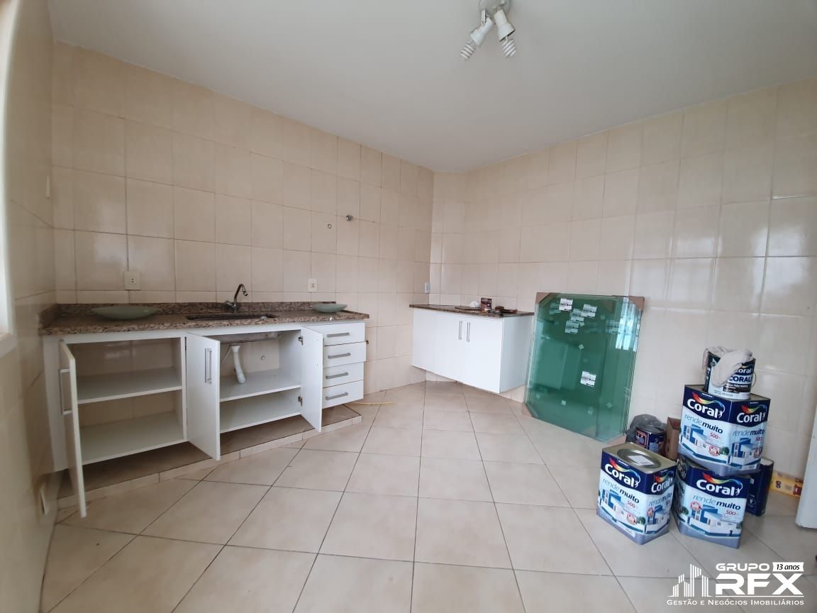 Casa com 3 Dormitórios para alugar, 180 m² por R$ 4.500,00 Casa com 3 Dormitórios para alugar, 180 m² por R$ 4.500,00