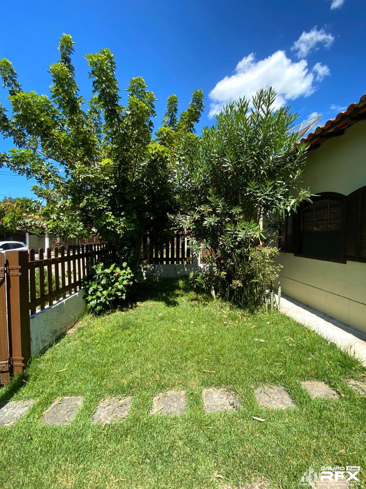 Casa com 2 Dormitórios à venda, 111 m² por R$ 330.000,00 Casa com 2 Dormitórios à venda, 111 m² por R$ 330.000,00