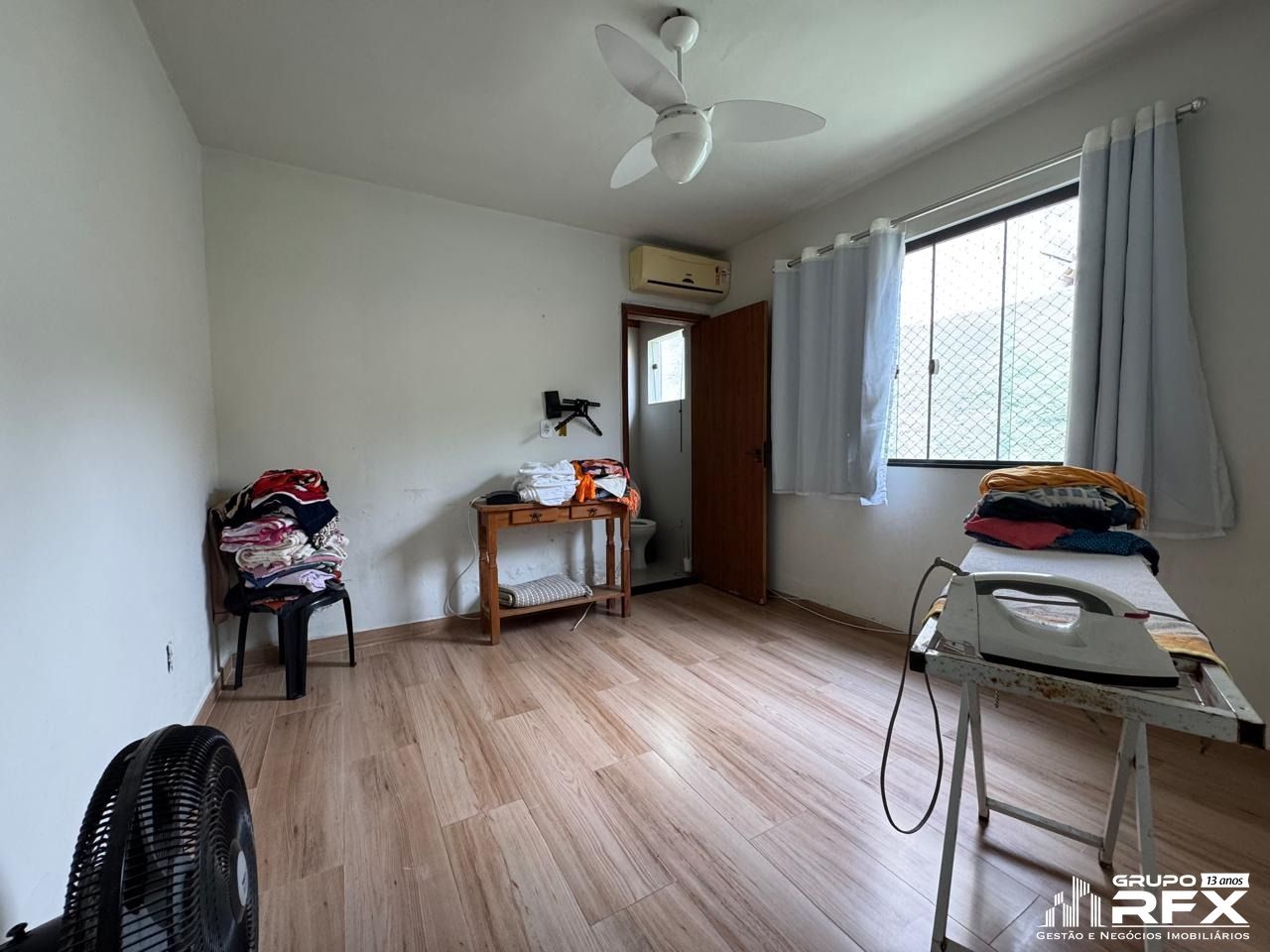 Casa com 4 Dormitórios para alugar, 250 m² por R$ 5.500,00 Casa com 4 Dormitórios para alugar, 250 m² por R$ 5.500,00