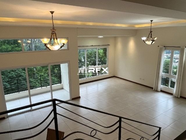 Casa de 4 quartos, 390m² no bairro Maceió, em Niterói | Eu Corretor