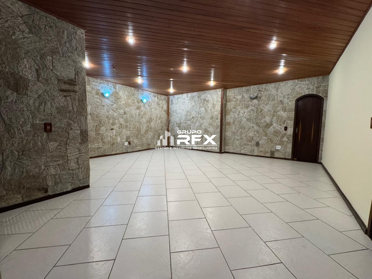 Casa de 4 quartos, 339m² no bairro Pendotiba, em Niterói | Eu Corretor