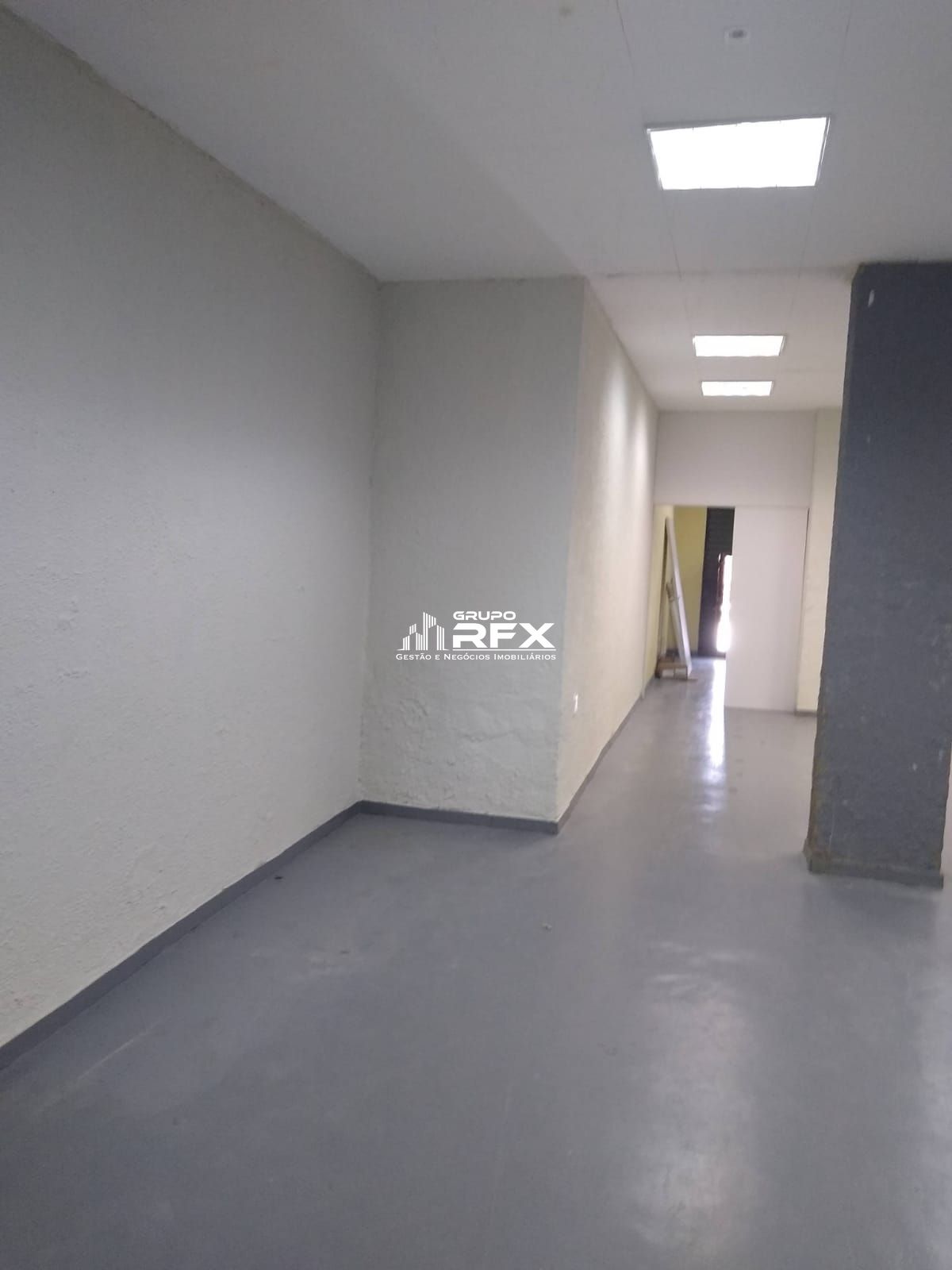 Loja / Salão / Ponto Comercial de 200m² no bairro Patronato, em São Gonçalo | Eu Corretor