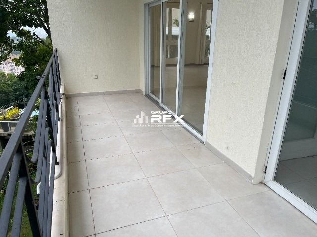 Casa de 4 quartos, 390m² no bairro Maceió, em Niterói | Eu Corretor