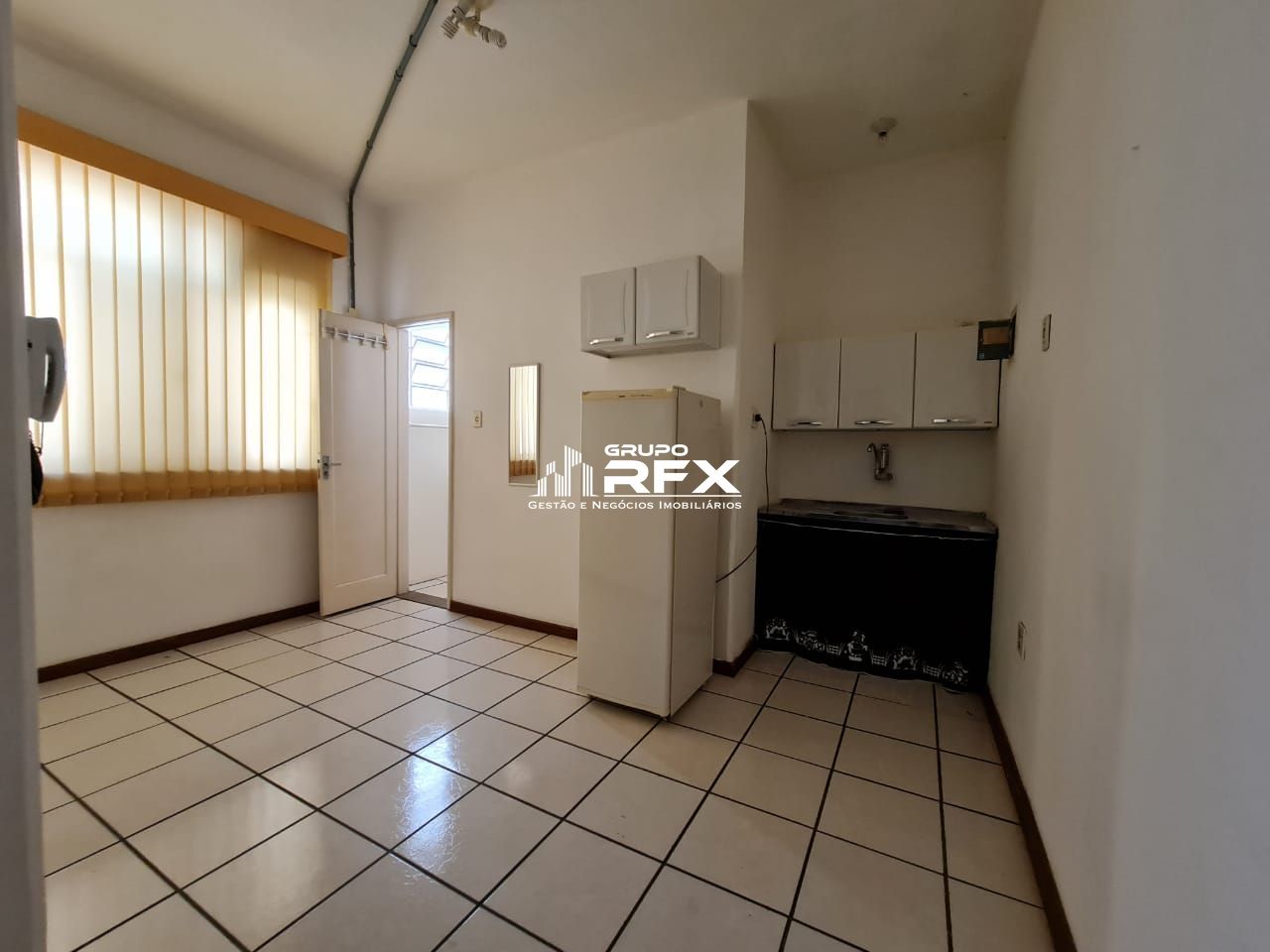 Loja / Salão / Ponto Comercial de 1 quarto, 45m² no bairro São Domingos, em Niterói | Eu Corretor