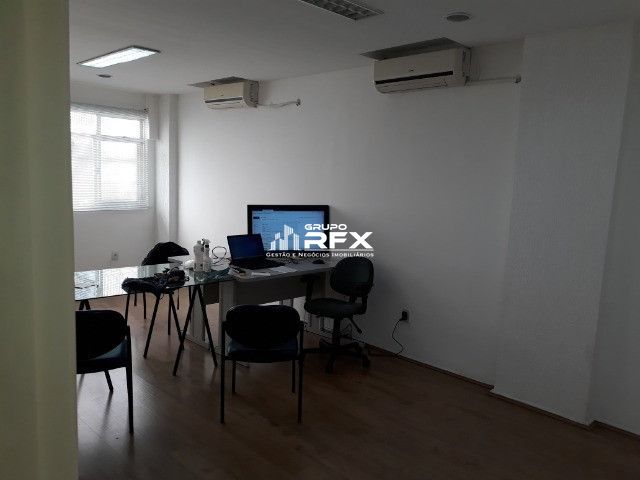 Sala comercial à venda  no Centro - Niterói, RJ. Imóveis