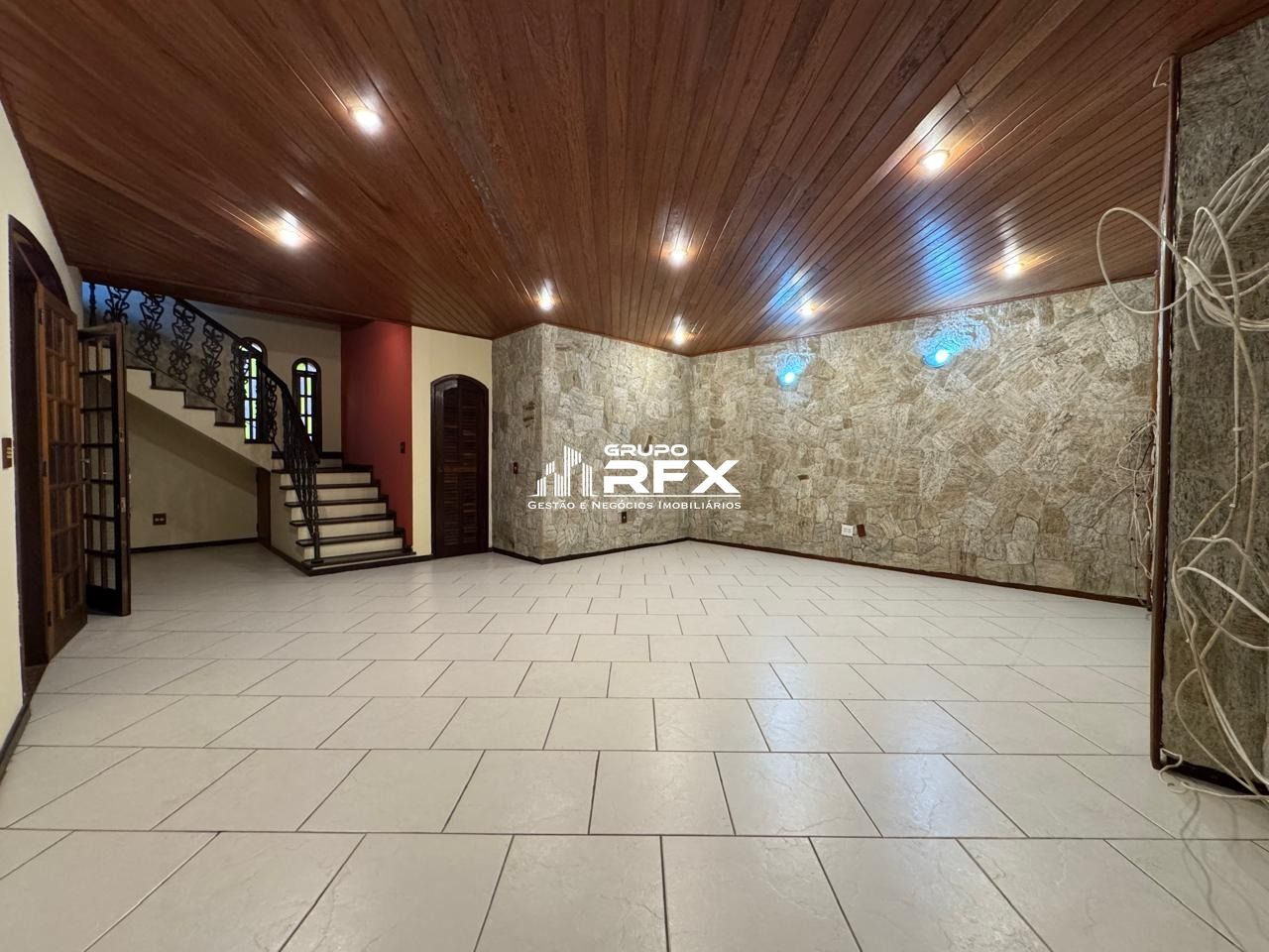 Casa de 4 quartos, 339m² no bairro Pendotiba, em Niterói | Eu Corretor