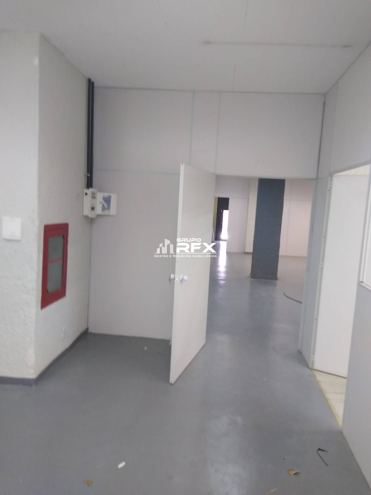 Loja / Salão / Ponto Comercial de 200m² no bairro Patronato, em São Gonçalo | Eu Corretor