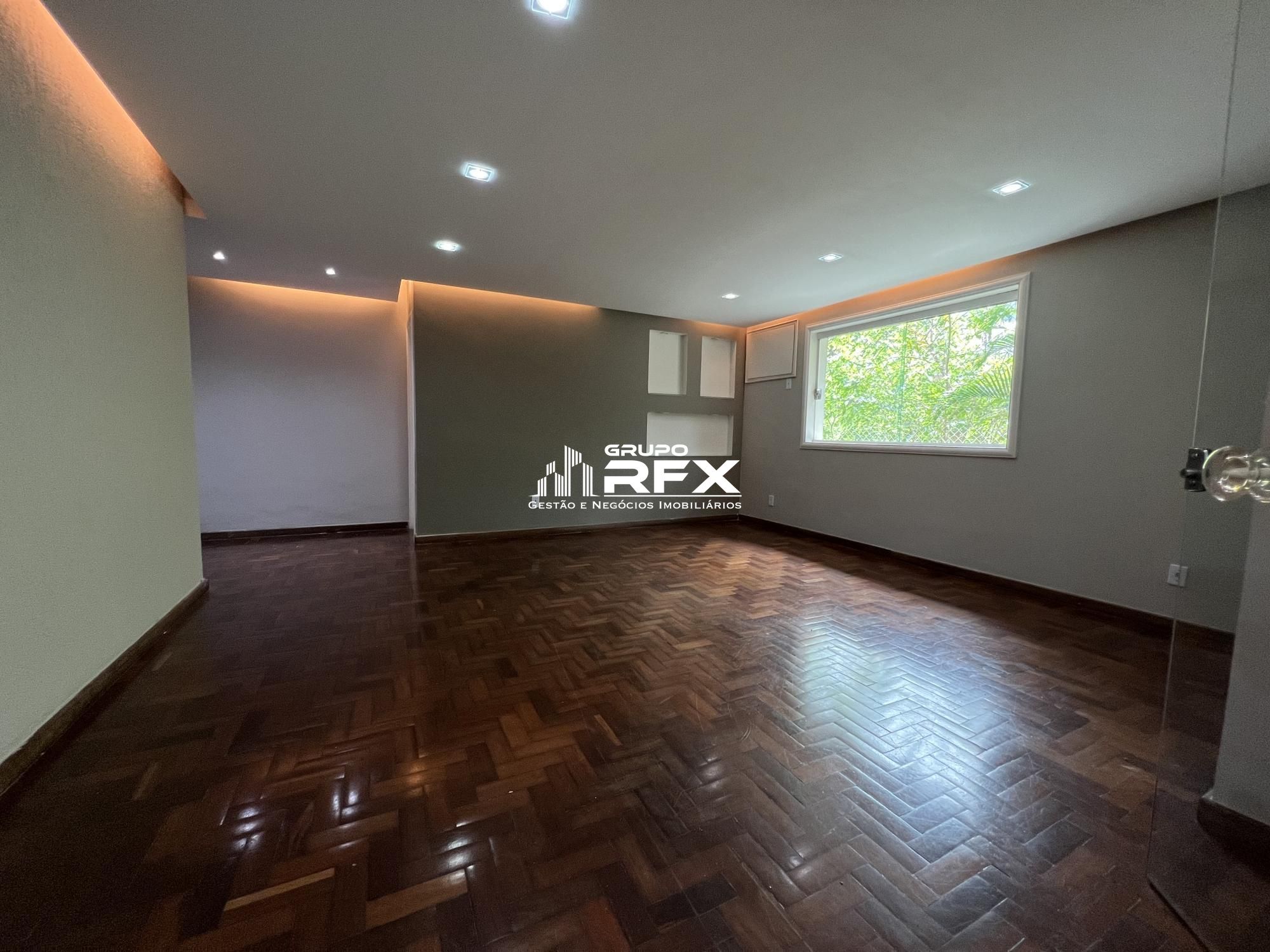 Casa de 4 quartos, 250m² no bairro São Francisco, em Niterói | Eu Corretor