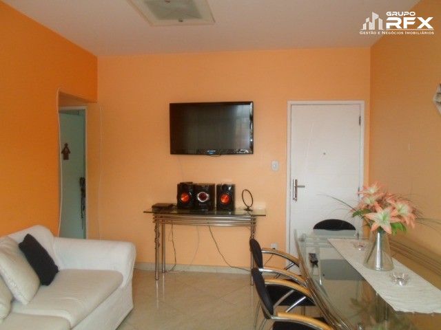 Apartamento à venda com 3 quartos, 114m² - Foto 2