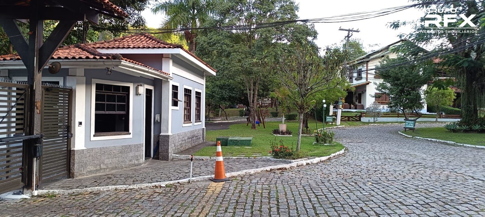 Casa de Condomínio à venda com 3 quartos, 350m² - Foto 5