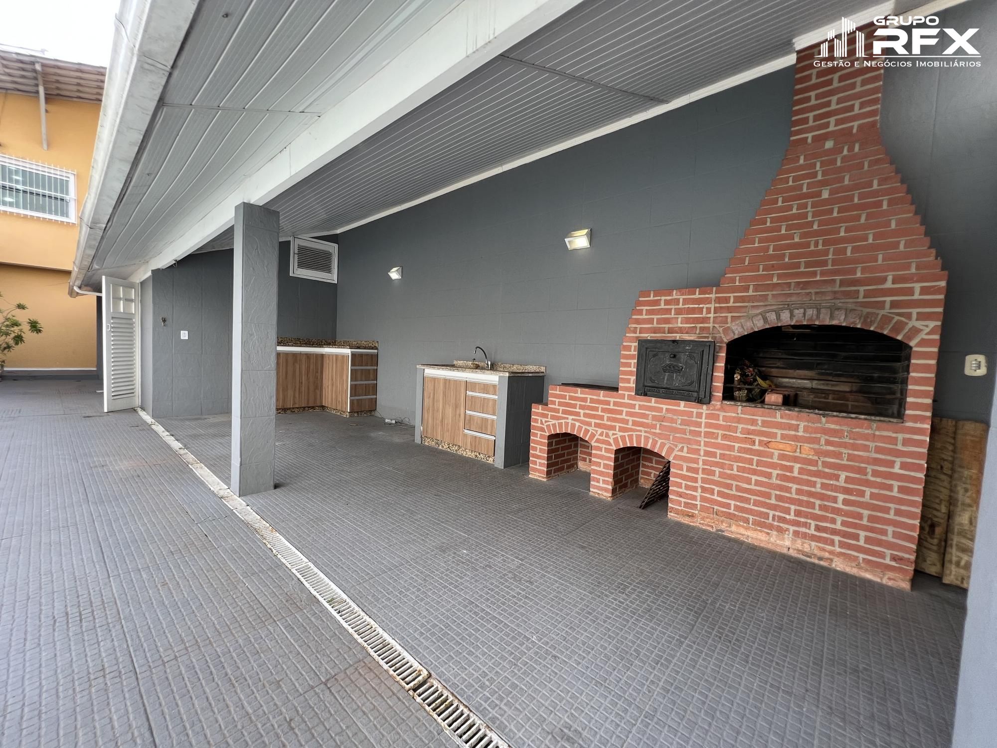 Casa à venda com 4 quartos, 250m² - Foto 21