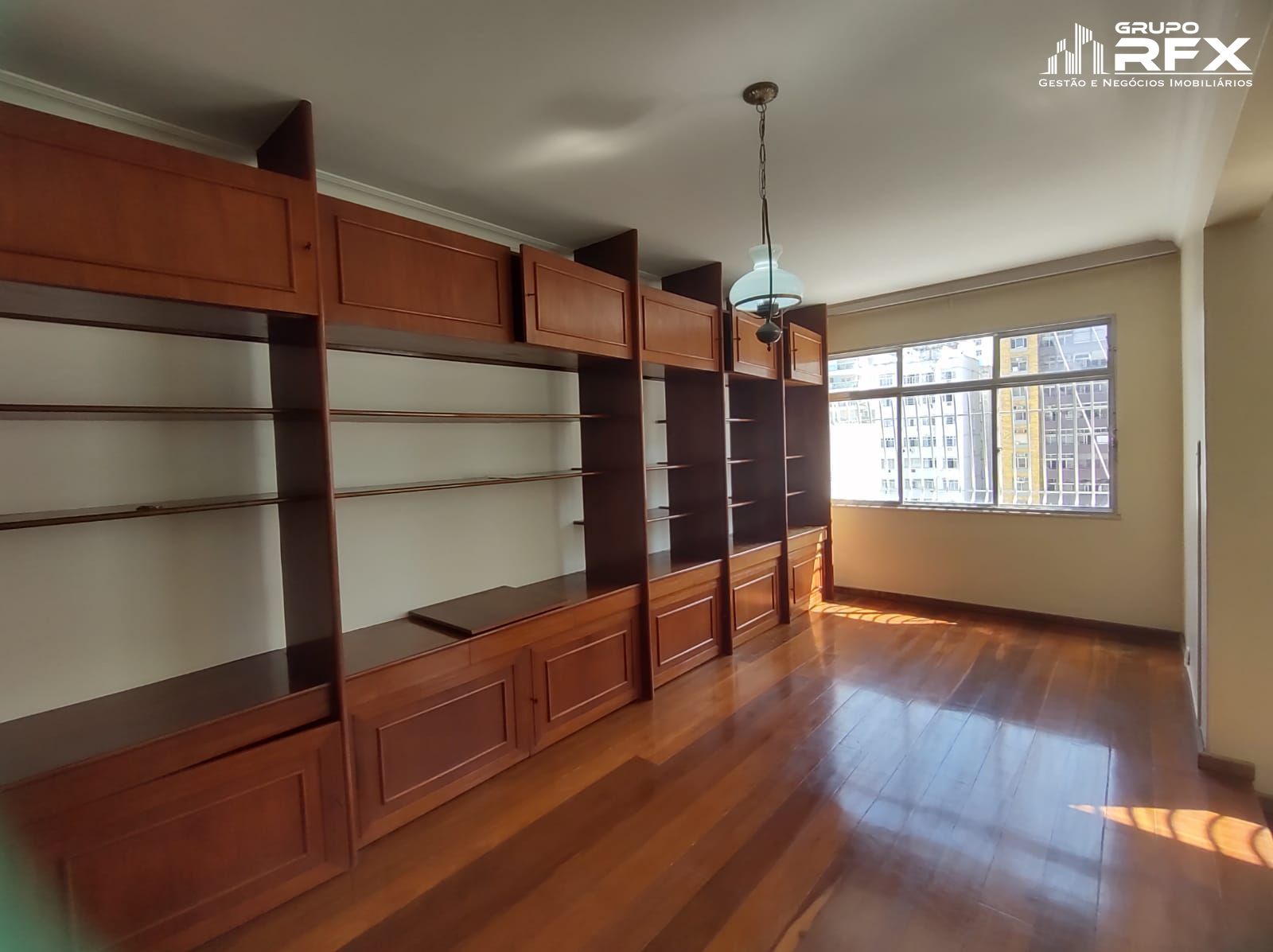 Apartamento à venda com 3 quartos, 179m² - Foto 5