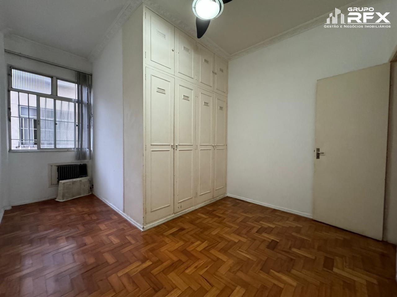 Apartamento à venda com 2 quartos, 90m² - Foto 5