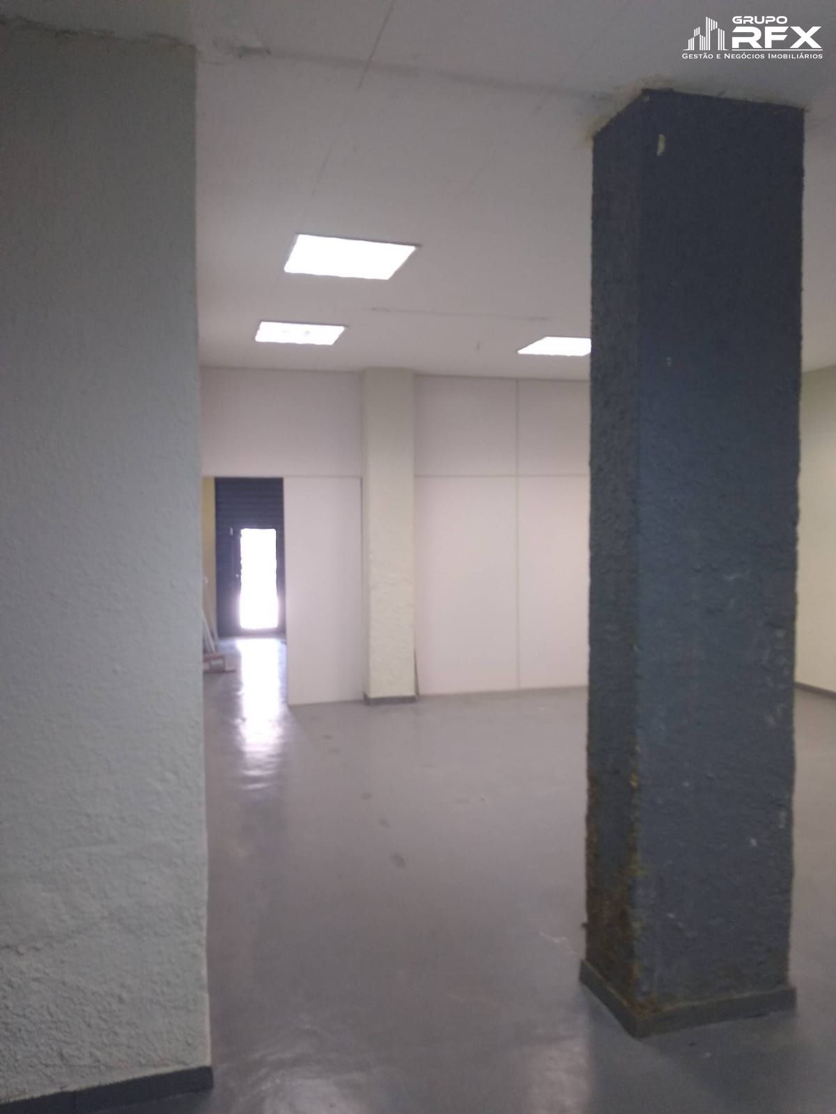 Loja / Salão / Ponto Comercial de 200m² no bairro Patronato, em São Gonçalo | Eu Corretor