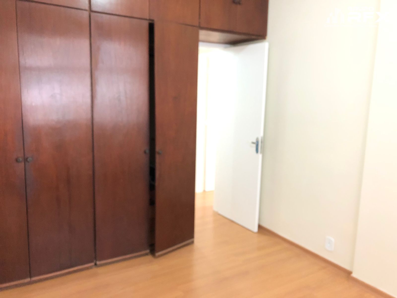 Apartamento à venda com 2 quartos, 100m² - Foto 7