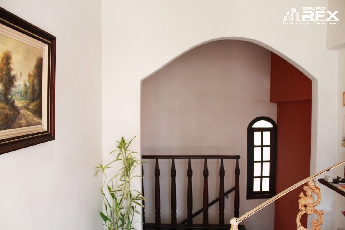 Casa à venda com 3 quartos, 220m² - Foto 14