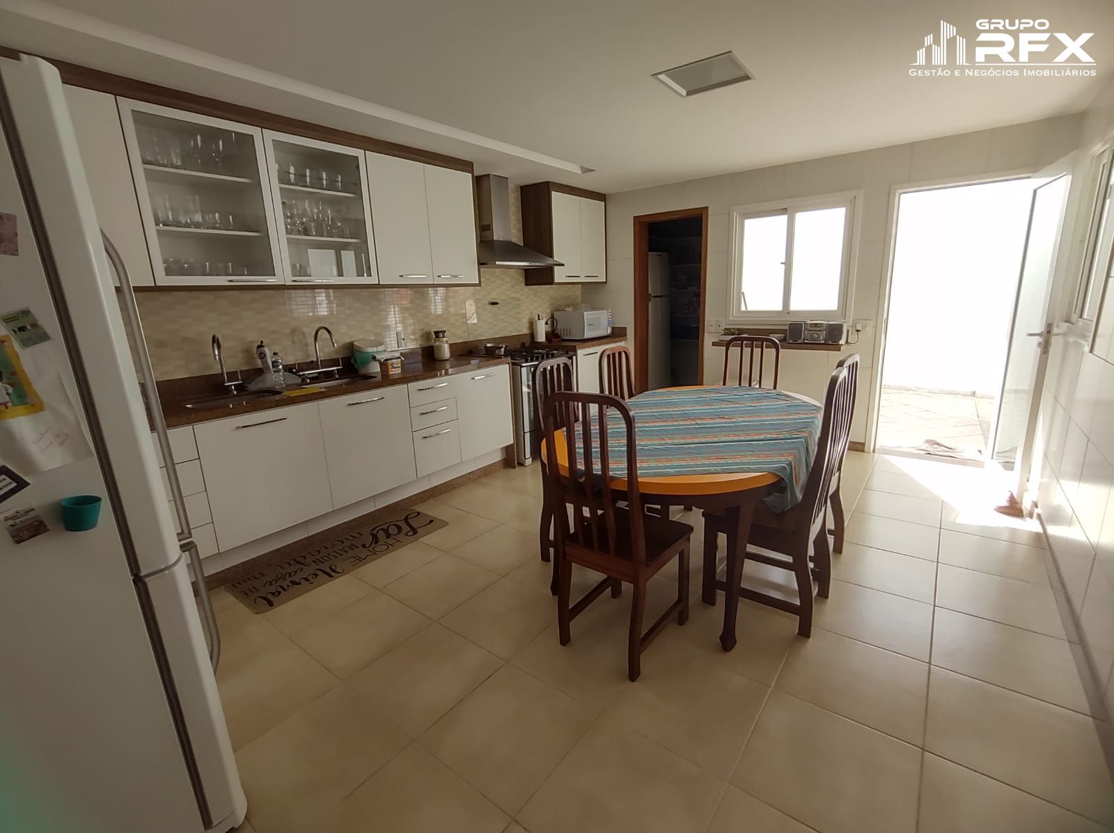 Casa de Condomínio à venda com 4 quartos, 312m² - Foto 17