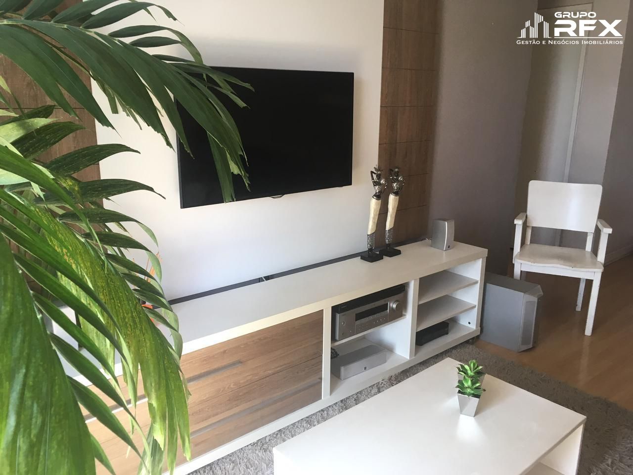 Apartamento à venda com 2 quartos, 77m² - Foto 3