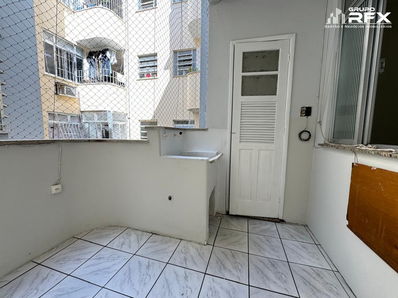 Apartamento à venda com 2 quartos, 70m² - Foto 8