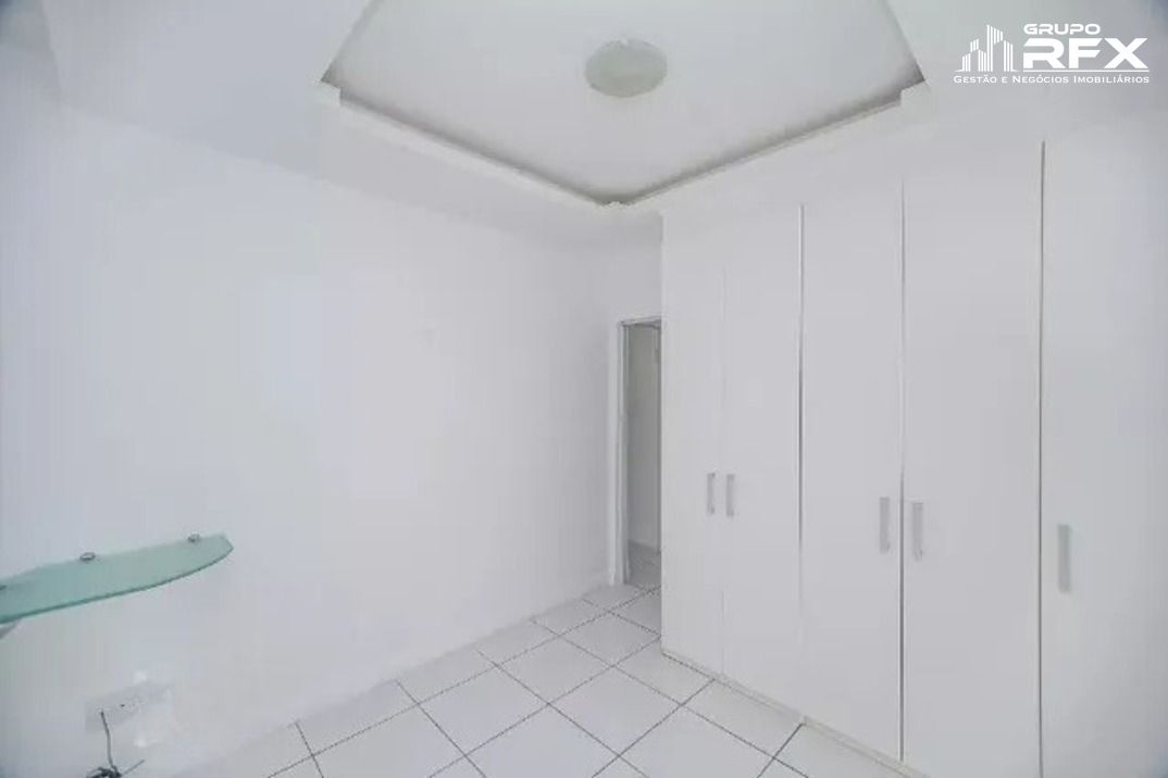 Apartamento à venda com 2 quartos, 70m² - Foto 4