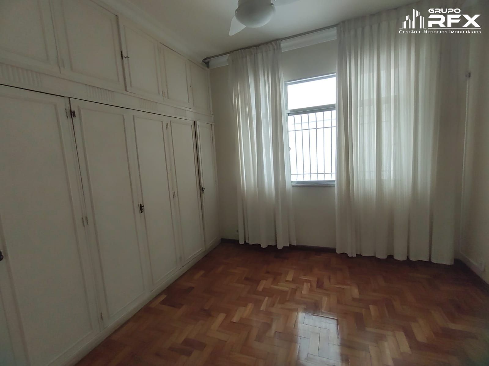 Apartamento à venda com 3 quartos, 179m² - Foto 10