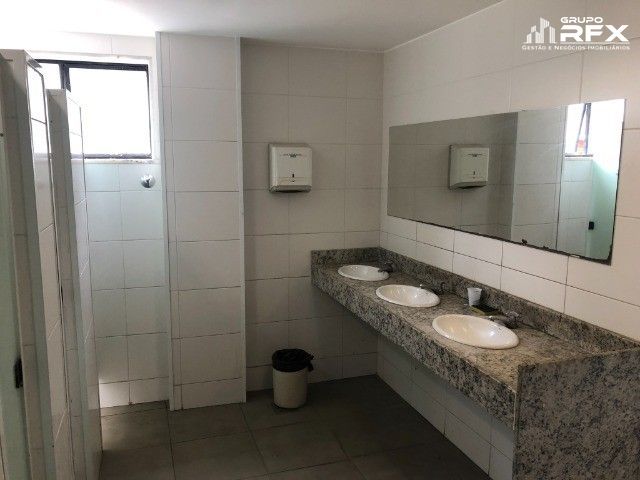 Prédio Inteiro à venda e aluguel com 2 quartos, 2300m² - Foto 19