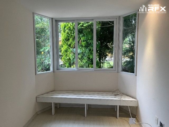 Casa à venda com 4 quartos, 390m² - Foto 18