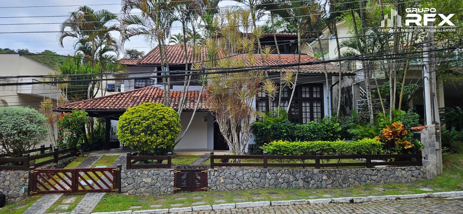 Casa em condomnio  venda  no Badu - Niteri, RJ. Imveis