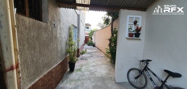 Casa à venda com 6 quartos, 327m² - Foto 12