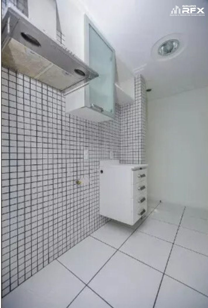 Apartamento à venda com 2 quartos, 70m² - Foto 9