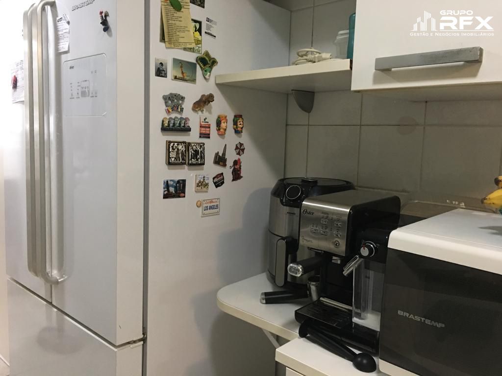 Apartamento à venda com 3 quartos, 166m² - Foto 9