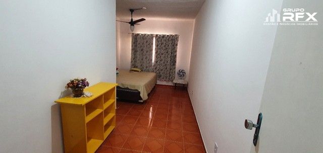 Casa à venda com 6 quartos, 327m² - Foto 11