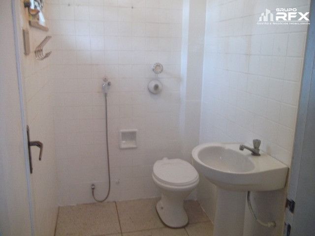 Apartamento à venda com 2 quartos, 70m² - Foto 4