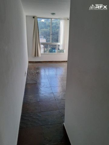 Apartamento à venda com 2 quartos, 70m² - Foto 2