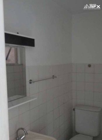 Apartamento à venda com 2 quartos, 64m² - Foto 4