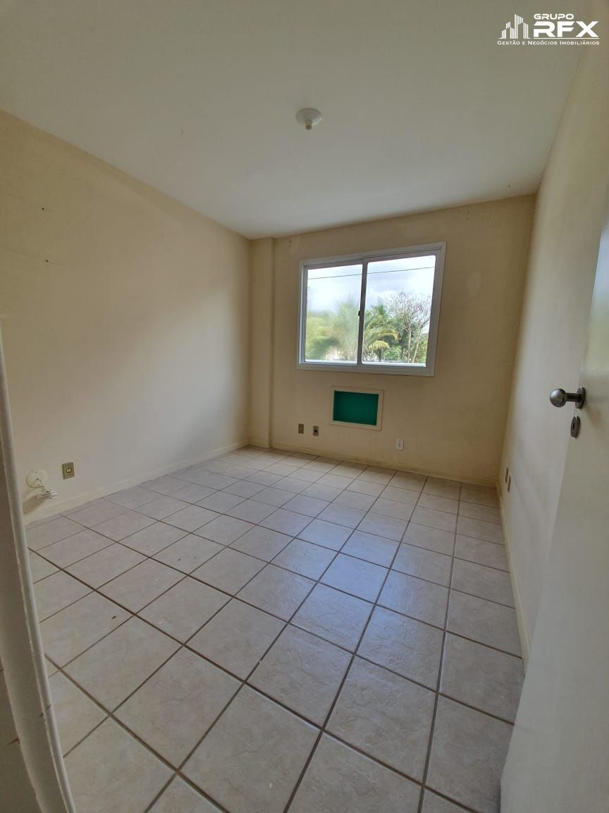 Apartamento à venda com 2 quartos, 70m² - Foto 2