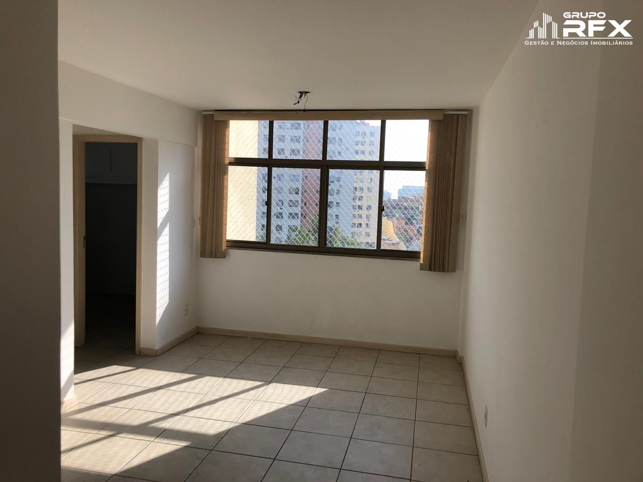 Apartamento à venda com 2 quartos, 60m² - Foto 2