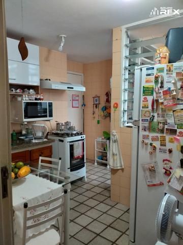 Apartamento à venda com 2 quartos, 70m² - Foto 2