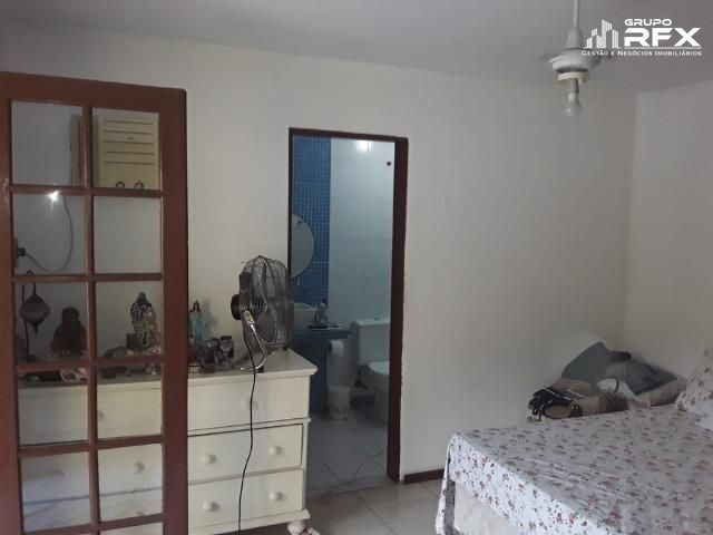 Casa à venda com 3 quartos, 220m² - Foto 14